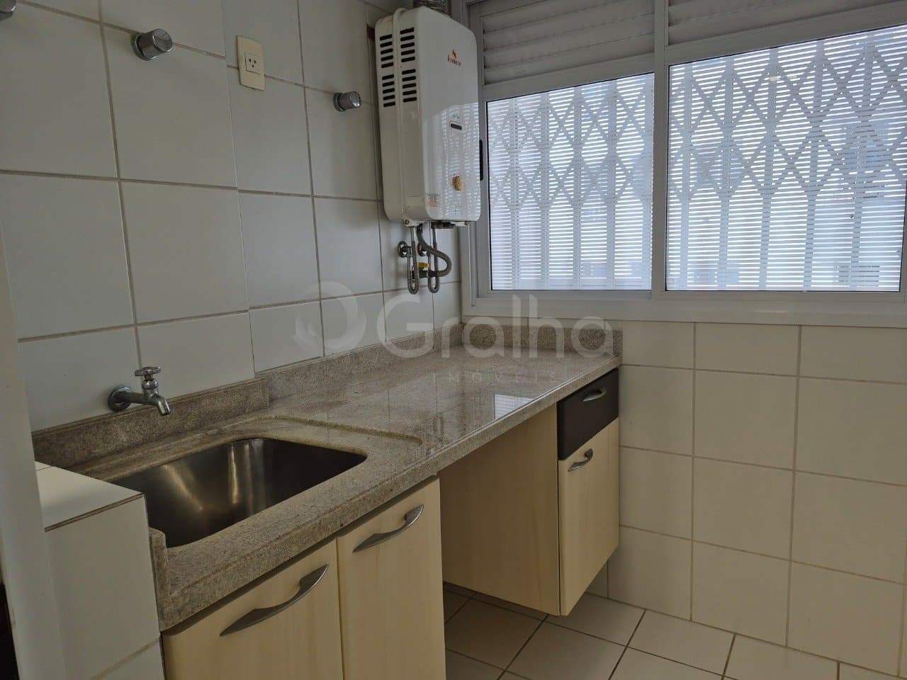 j7jwbn-iv1B5mbA89x3_407116904b61bc7465.jpg