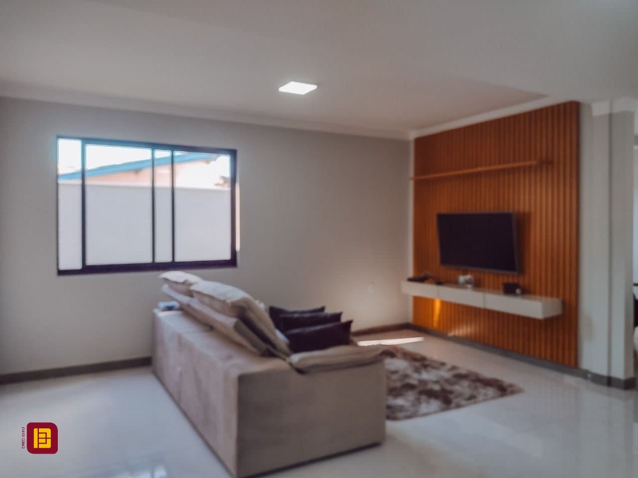 jau9zk-i1JX8n53I4W8qjI9_4748566848f5f90f28.jpg