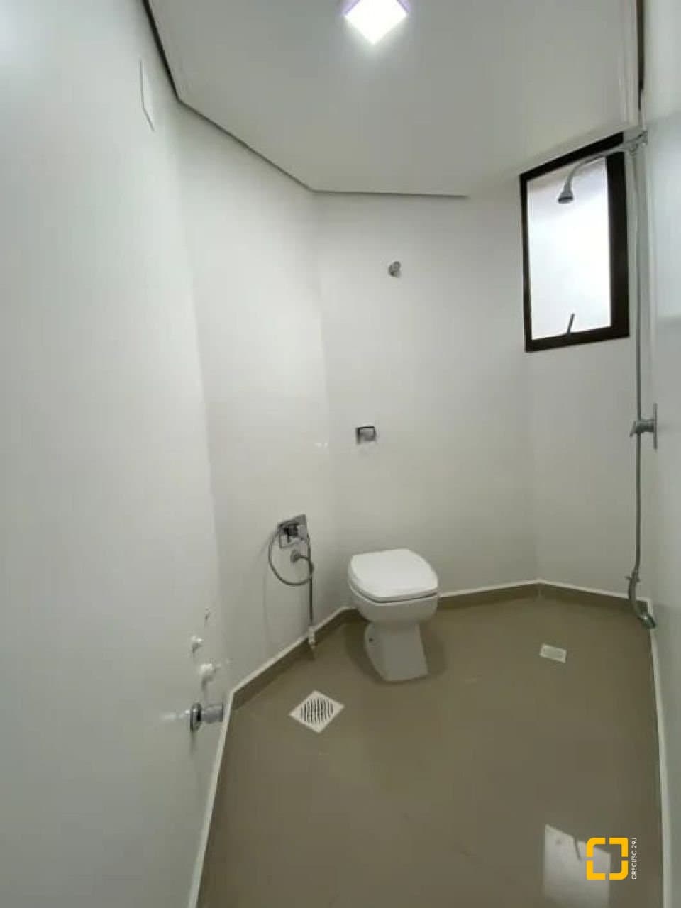 jljw6-iLH599l8k22n_56628689ded0b9278d.jpg