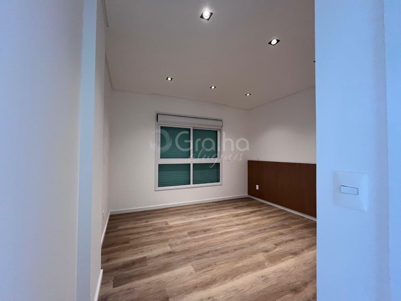 kpo2qe-iG6M76q_2852269443fa1cee48.jpg