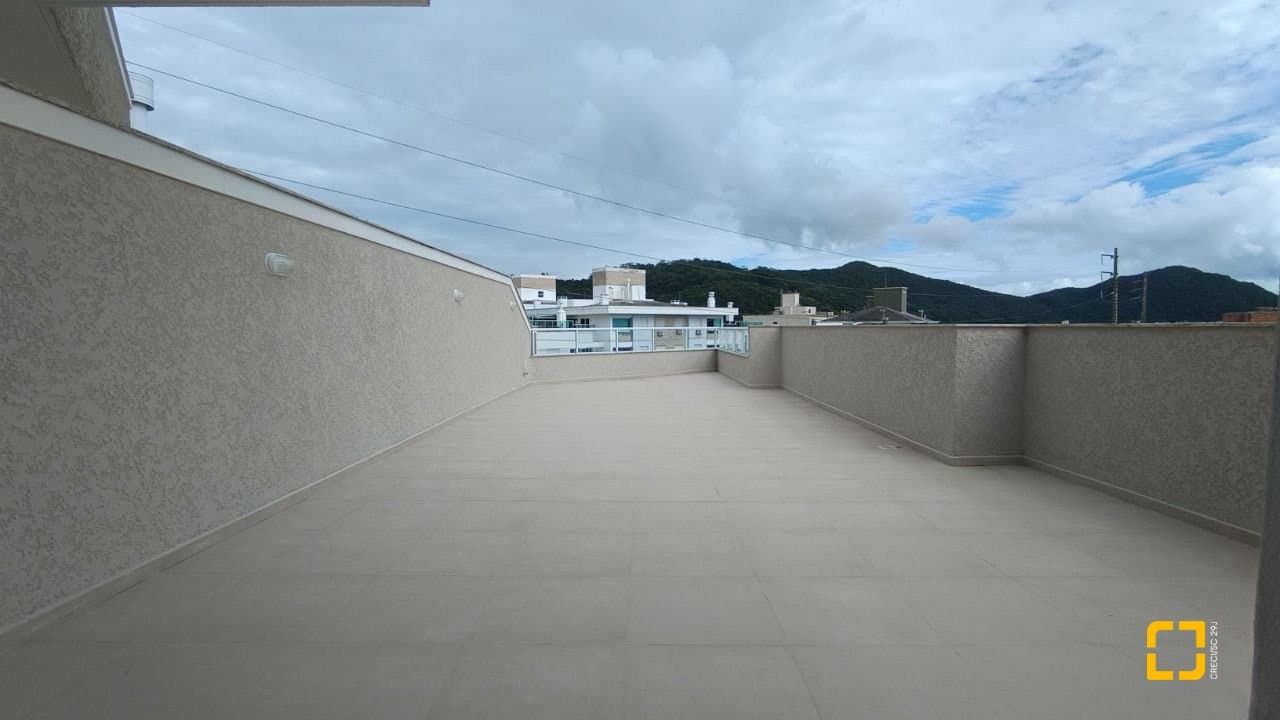 kqfze-iKUgwaQNN2xbD916_52587679d11c326ee2.jpg