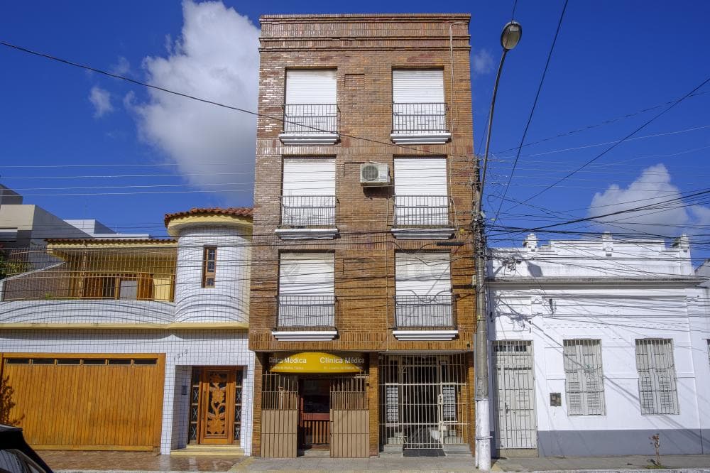 krlxe9-fachada.jpg