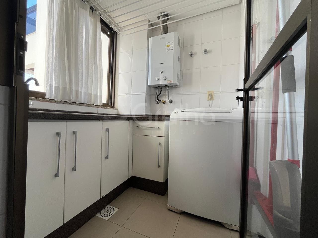 kutgc-ipowU4b59Eg4_1390669aed3dcc0b41.jpg