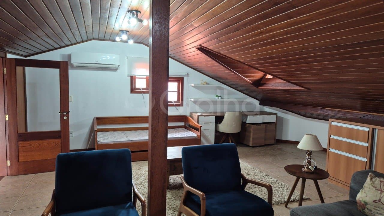 l1kby-i6ux1cFa7264568CVV3_4307569f21e8d4df06.jpg