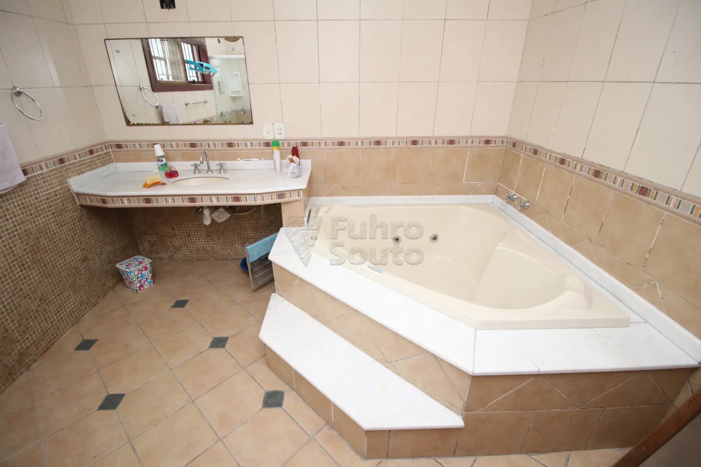l1y23-banheiro-suite.webp