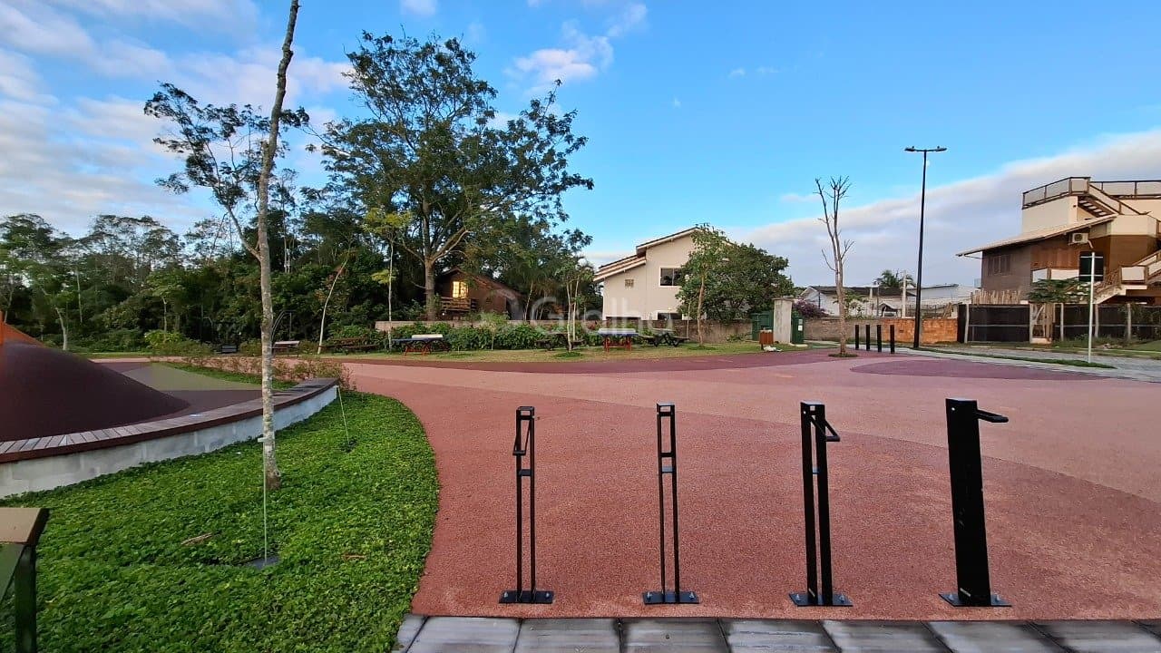 lbeue-iY2L111Fr_390276867fef1d8024.jpg