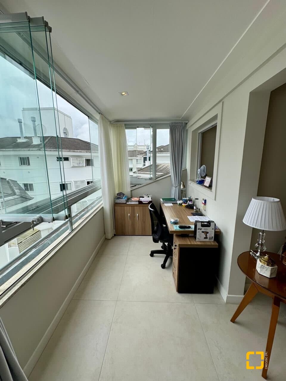 les7m-ij3x3q_5896869bd9563d57d4.jpg