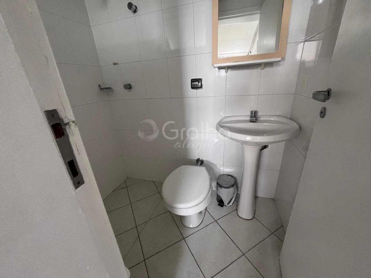 lfi52s-iv94EgO_28539694a9bd4e267c.jpg