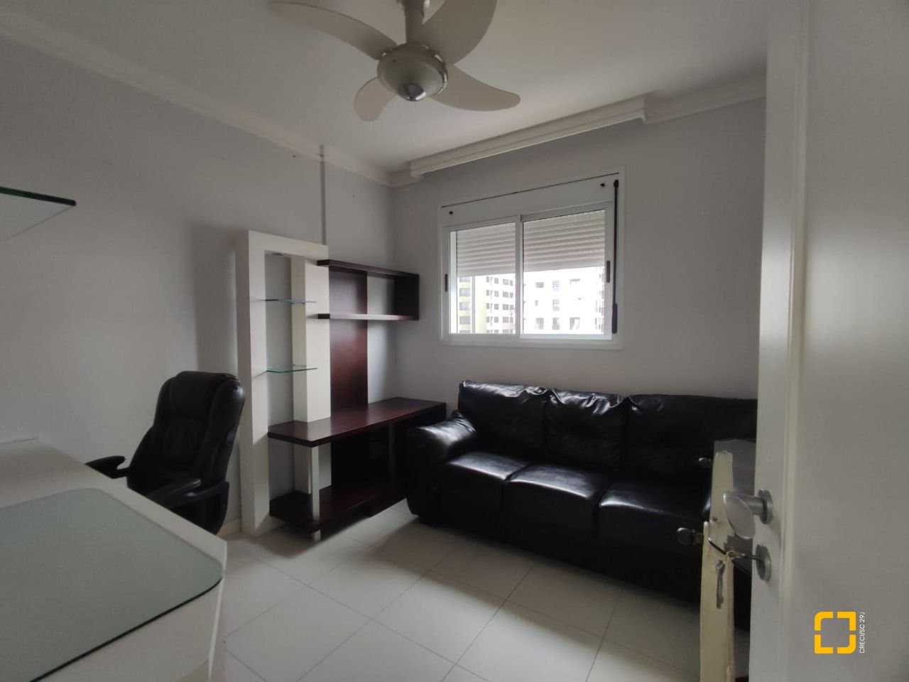 lot69-i9cH5w6AIw_5708468d4407ee44dc.jpg