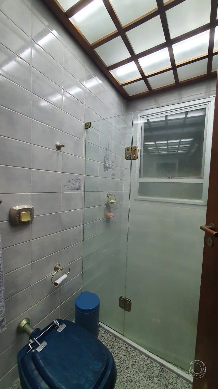 lwj2x-i7eSqt9bi26nq141_33154661eca0a3e625.jpg