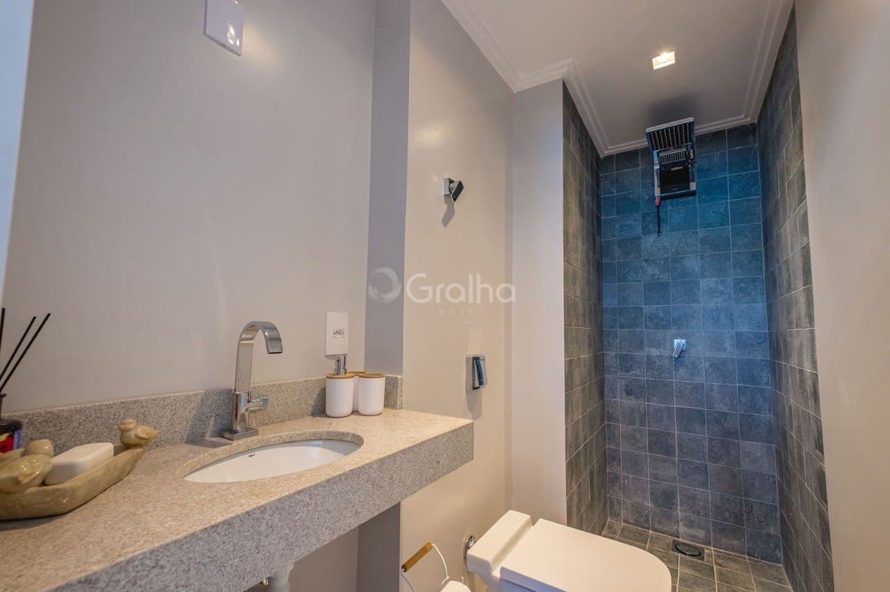 m6ydl-i83LR8Z43L8v_393146887745e68d24.jpg