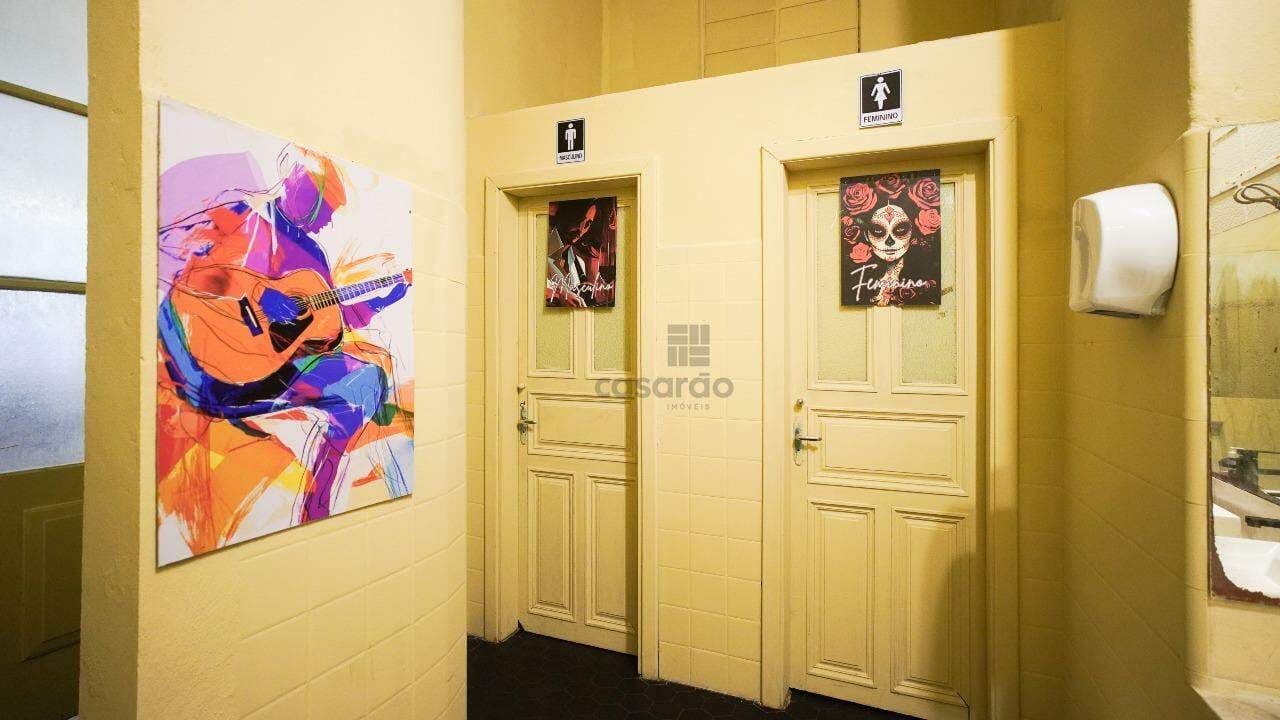 ma5b4q-predio-no-pelotas-banheiro-social.jpg