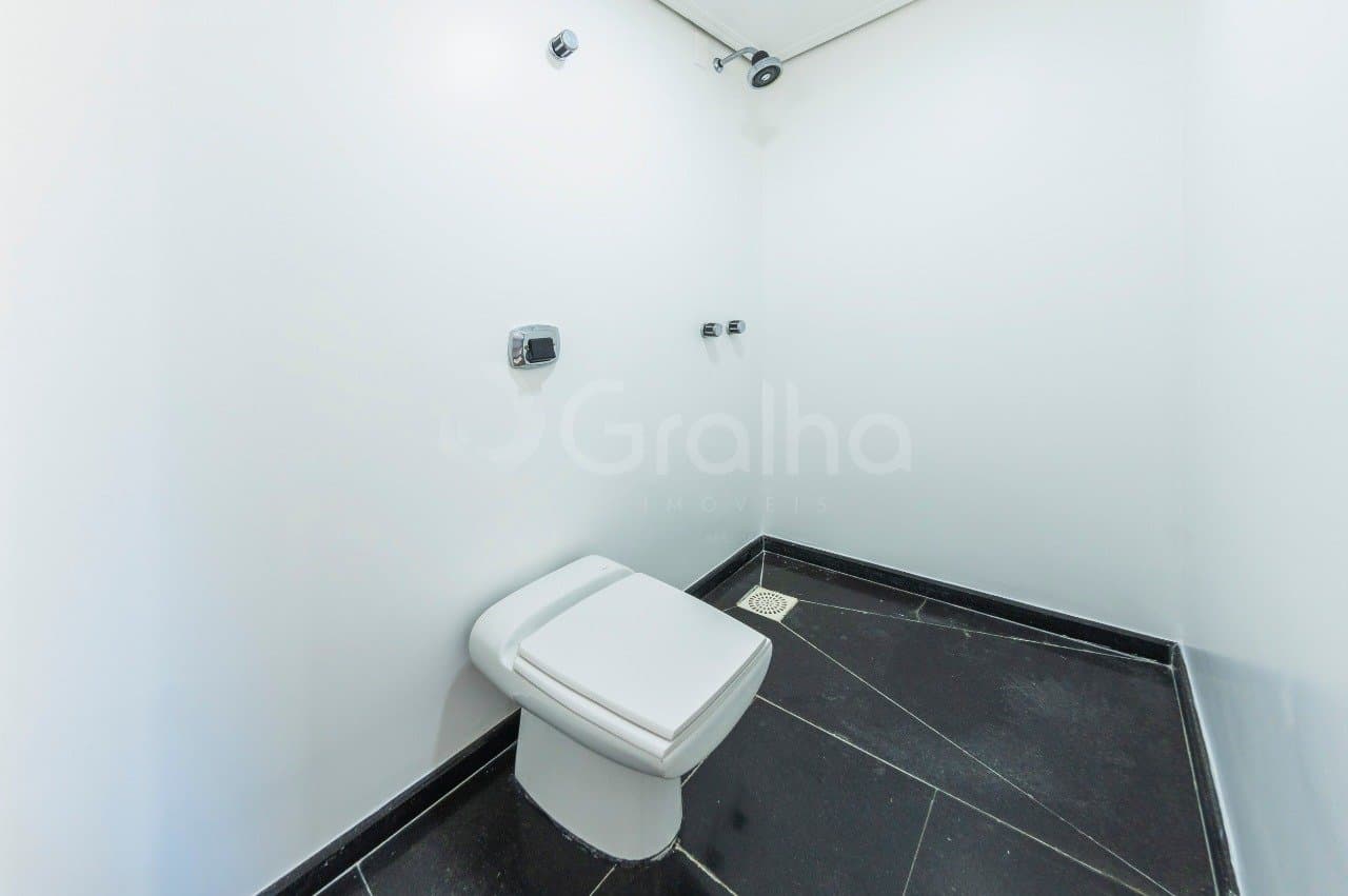 meo15p-iZVjl333auI4v46_25806690b8d1fc1f3f.jpg