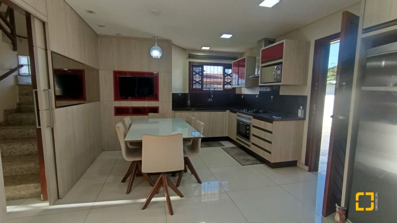 mm9nsc-iL41hVi_54464691ff00e74033.jpg