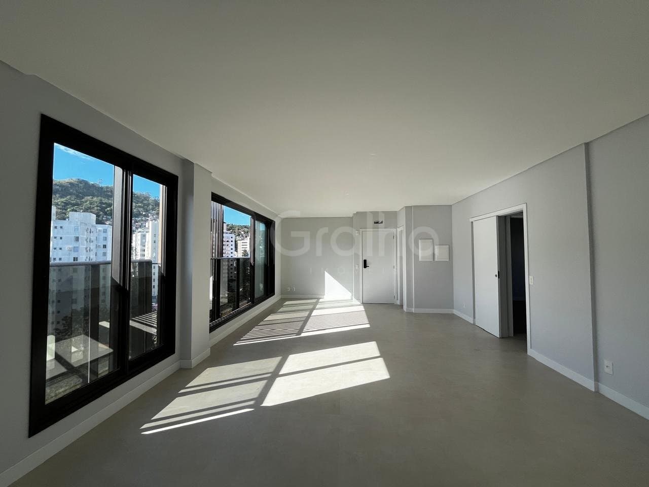 mmfut4-iL8h126_4026468dbc3e96b9bf.jpg