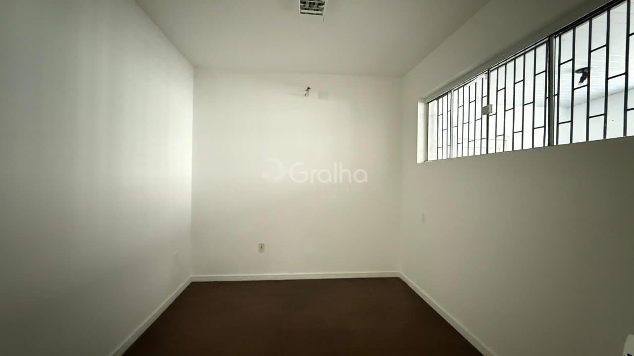 mnvwr-iG6q94b4SC2oXEO21j1T_385516839fa8b487e3.jpg