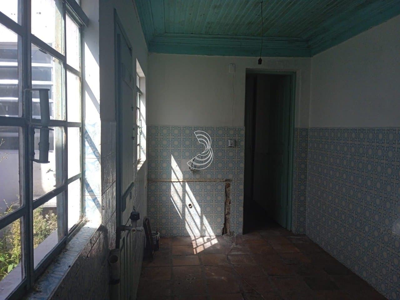 mv9egw-i1ju94U_1883369cd5aea33985.jpg