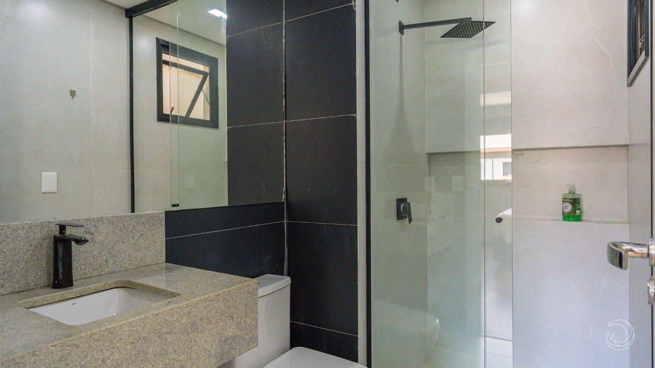 n8ak7l-iDhupo5_3611267d2d5501f4ea.jpg