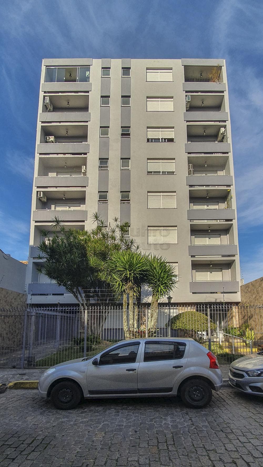 n9lf2c-fachada.jpg