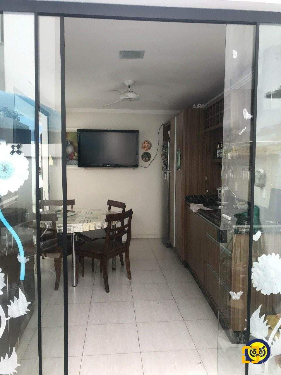 n9shx-in4g5h_555206845df525bc0e.jpg