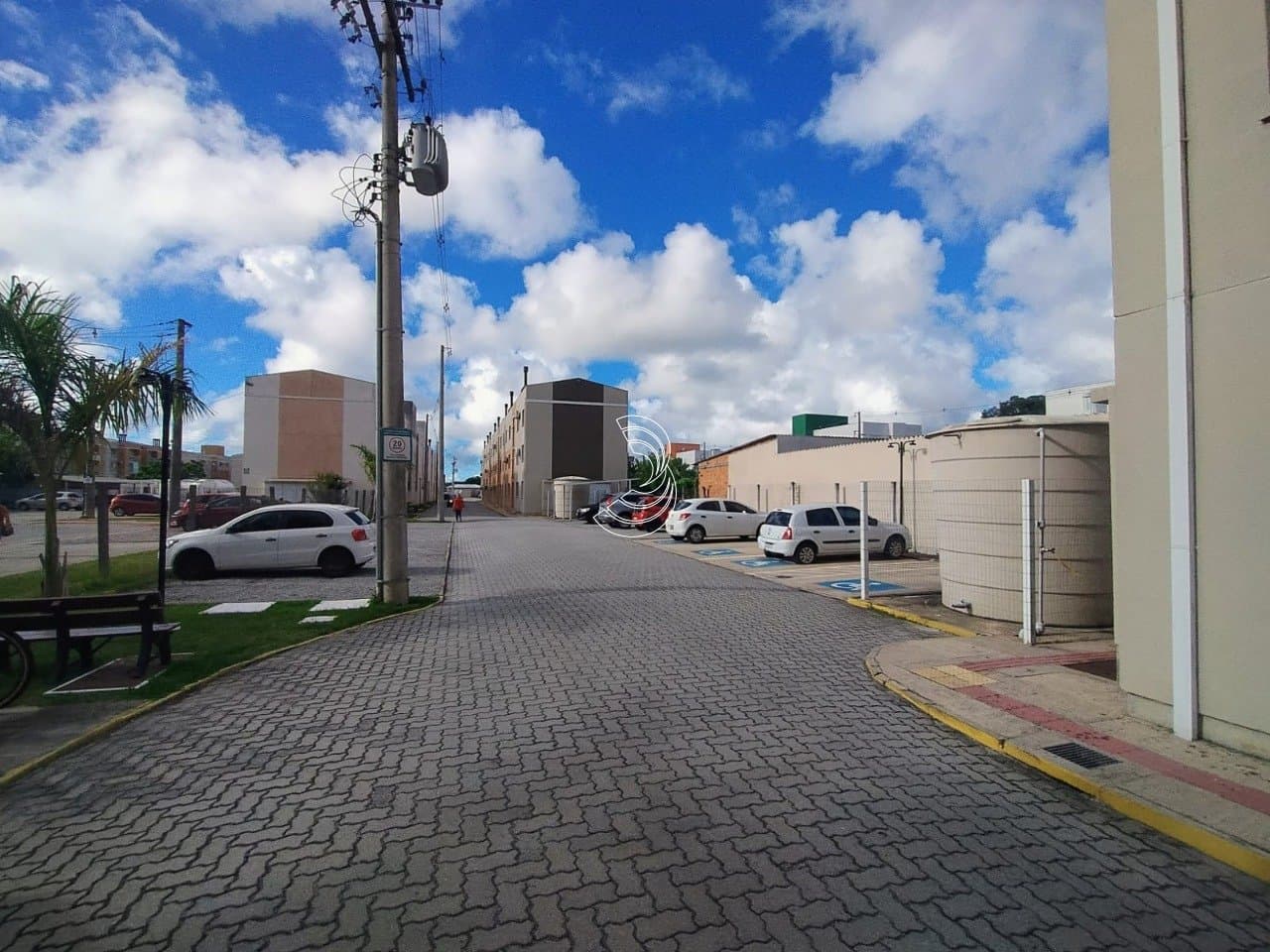 n9y5t-i9z36HB7i_1892969c3f513a95fd.jpg
