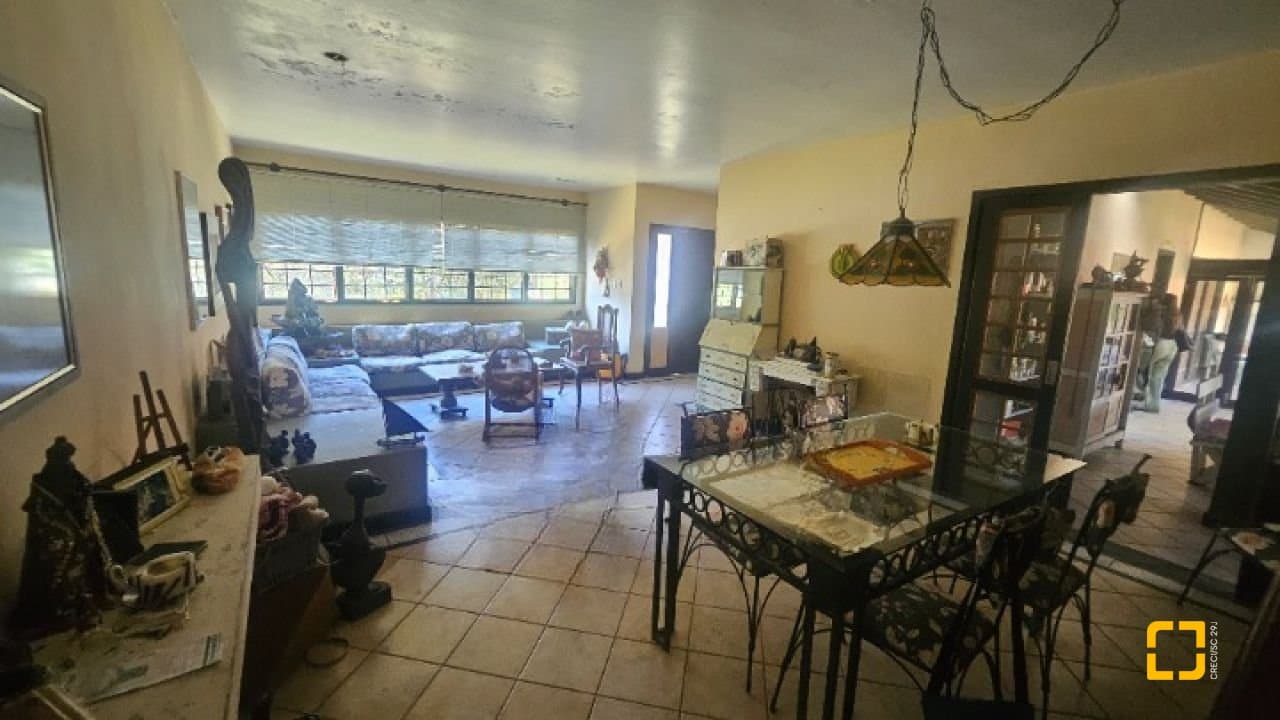 nbgug-i227jZR1266qR4lLpE_5952769fa1e201de43.jpg