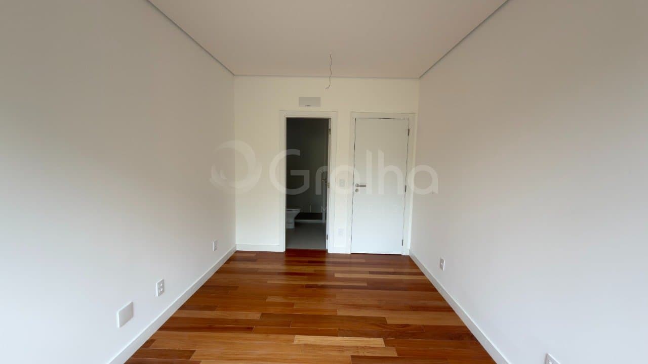 neugxa-iKgt8qE2Q94_433276a0b2cd418e5c.jpg