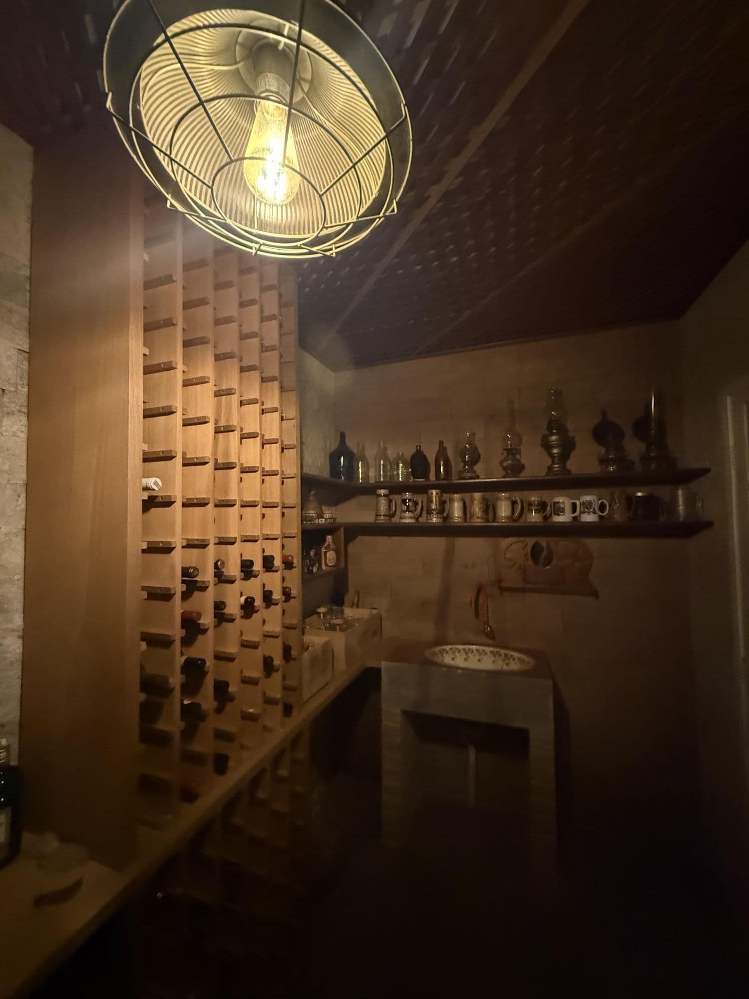 nx0b8g-img-259071928