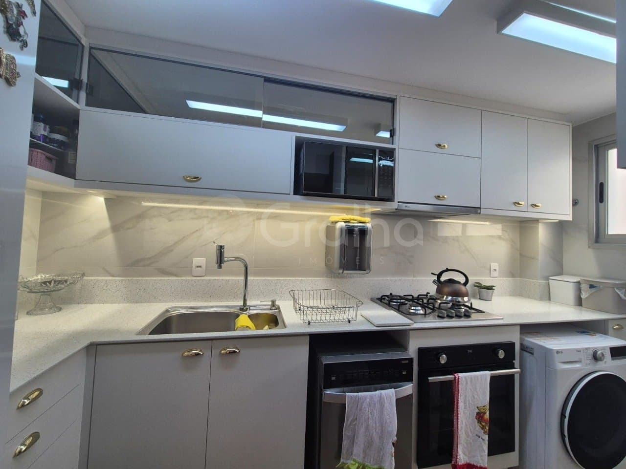 nx88lp-ip212bkj6GM5R2b2_432586a07712bd55c2.jpg