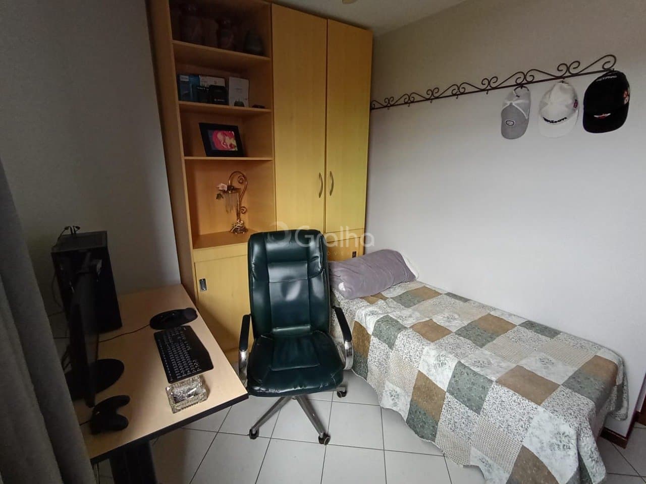 nyogvt-ie37P81Yv2_3988968b75484e93b2.jpg