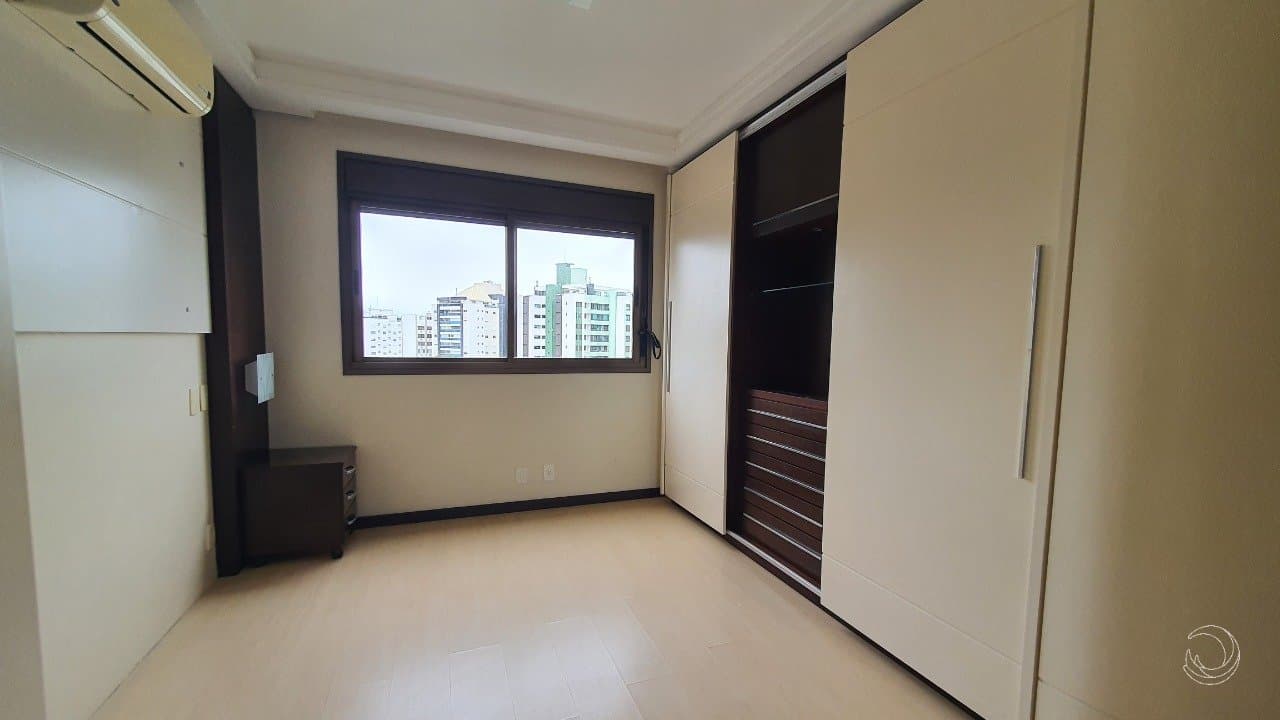 o8e5lx-iSl9Kr76pEyK_3442866912a888269a.jpg