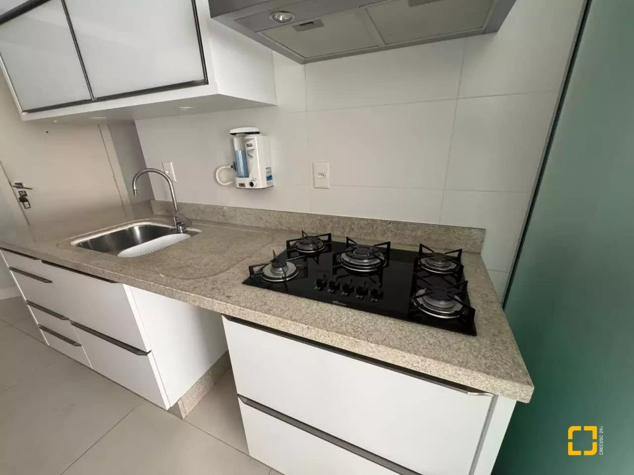 oaubia-iq1J96xm8887F4J_5940569eb689ede2bb.jpg