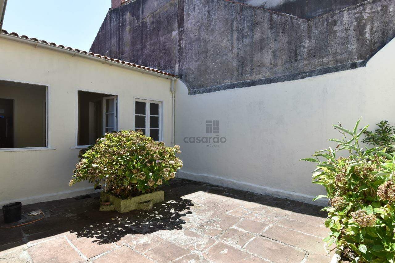 omizwu-casa-comercial-no-pelotas-patio.jpg