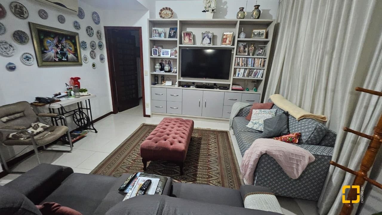 on3j77-i7AcF2A97YT_5867369b472a58ac0f.jpg