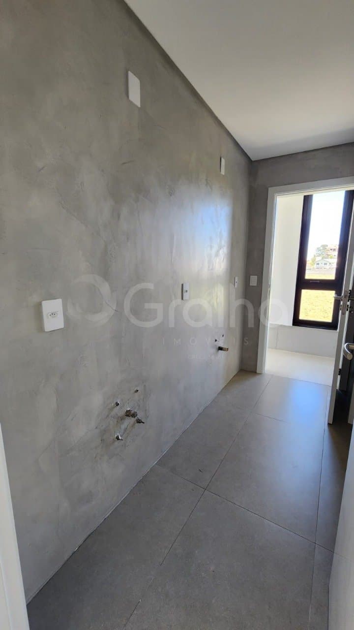 oseddl-ieD89q9U7tZW3AB4P_3948568c81bf0bd957.jpg