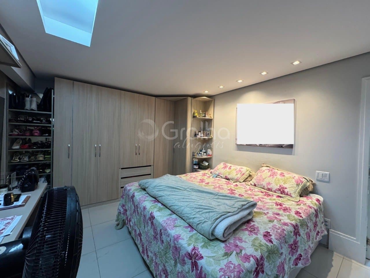 ovdqv7-i2717f9K2RO5U1d9lV3_285606966abe95748e.jpg