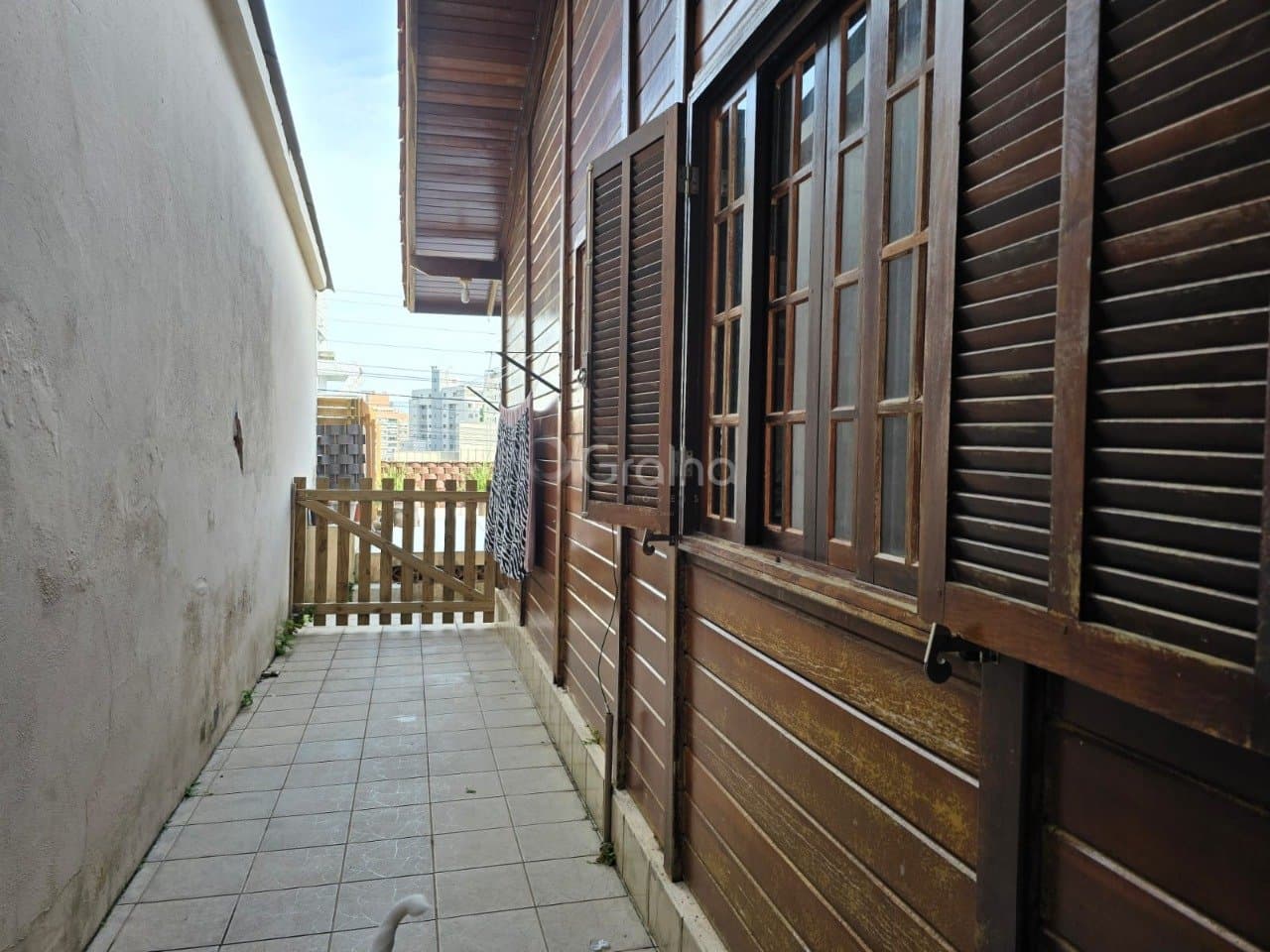 pgrut9-i9wrS4E_386256842f5ef69d7e.jpg