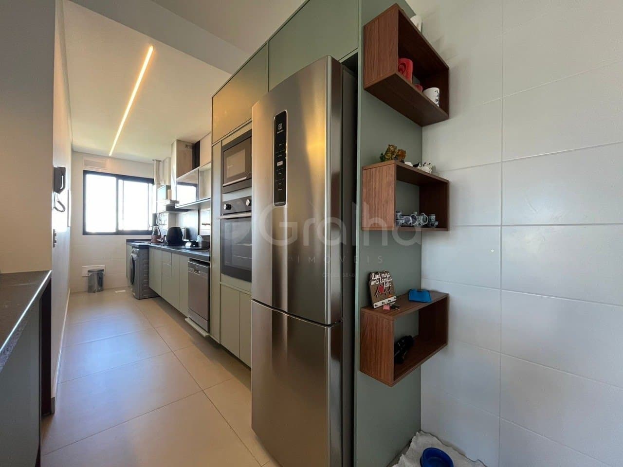 pm2g6h-i7DyUh4_41679697535407fcb0.jpg