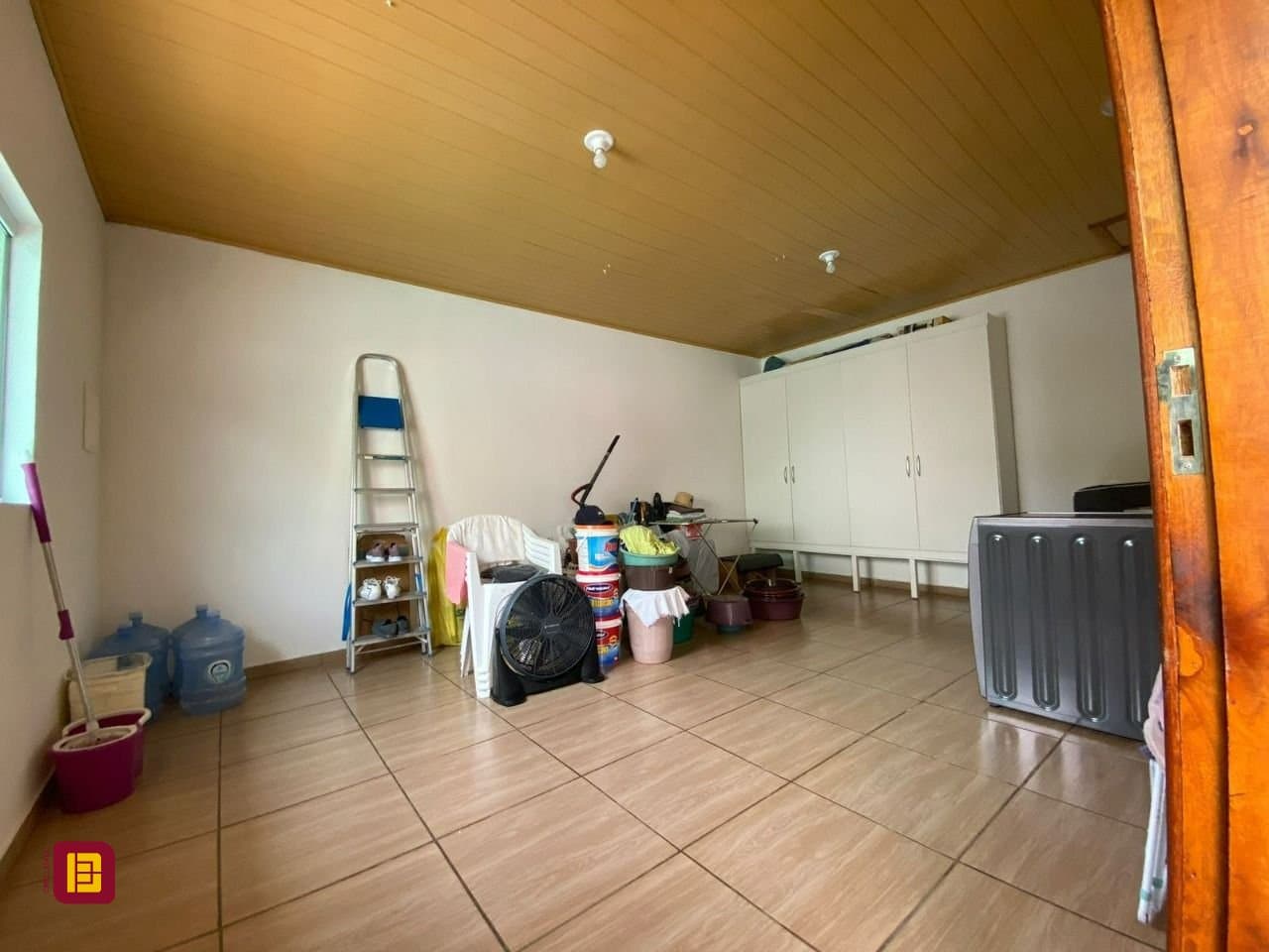 prkhk-icHzb61o97_476946695c1eb58261.jpg