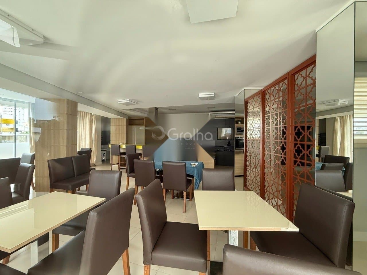 q28c4d-it7B87473vJJZMKR467_3917468753d4c250ee.jpg