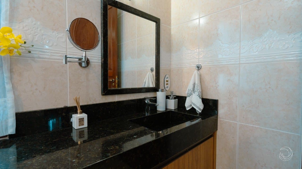 qfknle-i7Gyb1Vq8Hx467zMo76_1921567e389b515b99.jpg