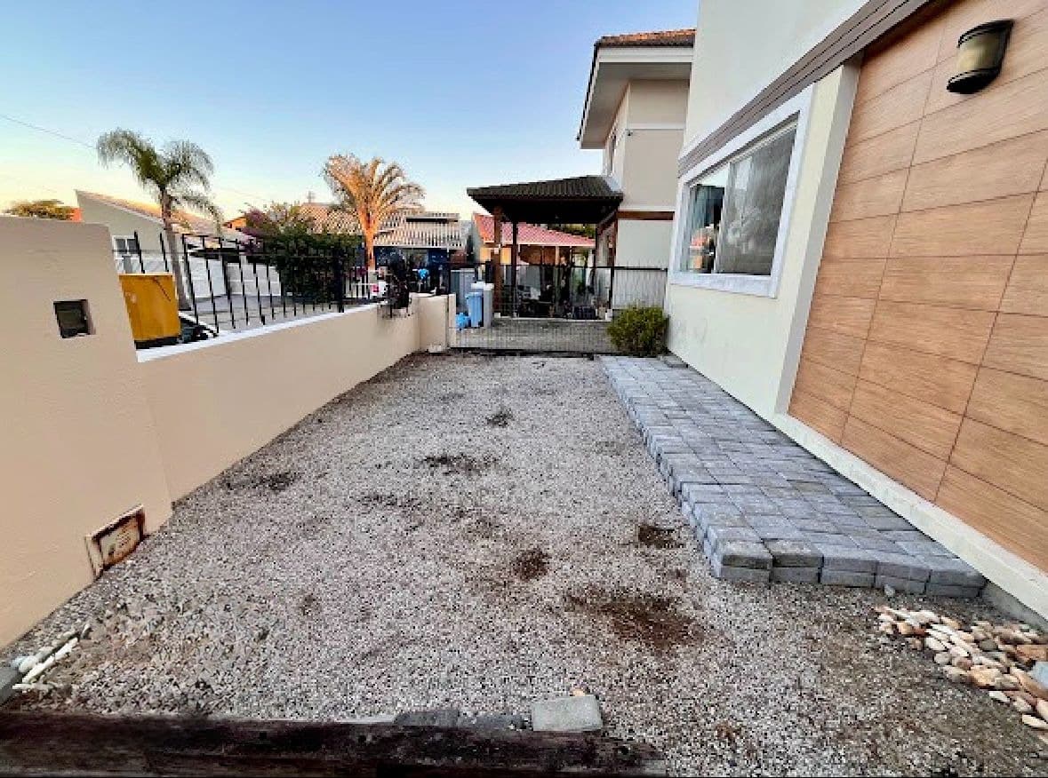 qhmh-ij1Z91Dlgi_3859768497264e67bb.jpg
