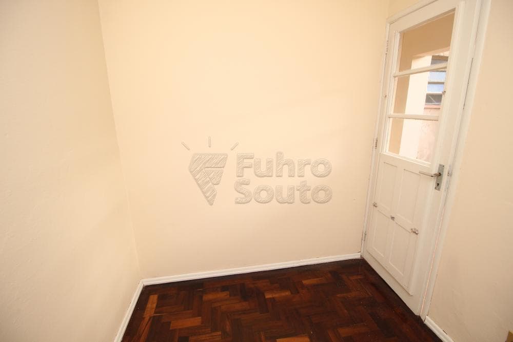 qjk0zr-dependencia-de-empregada.jpg