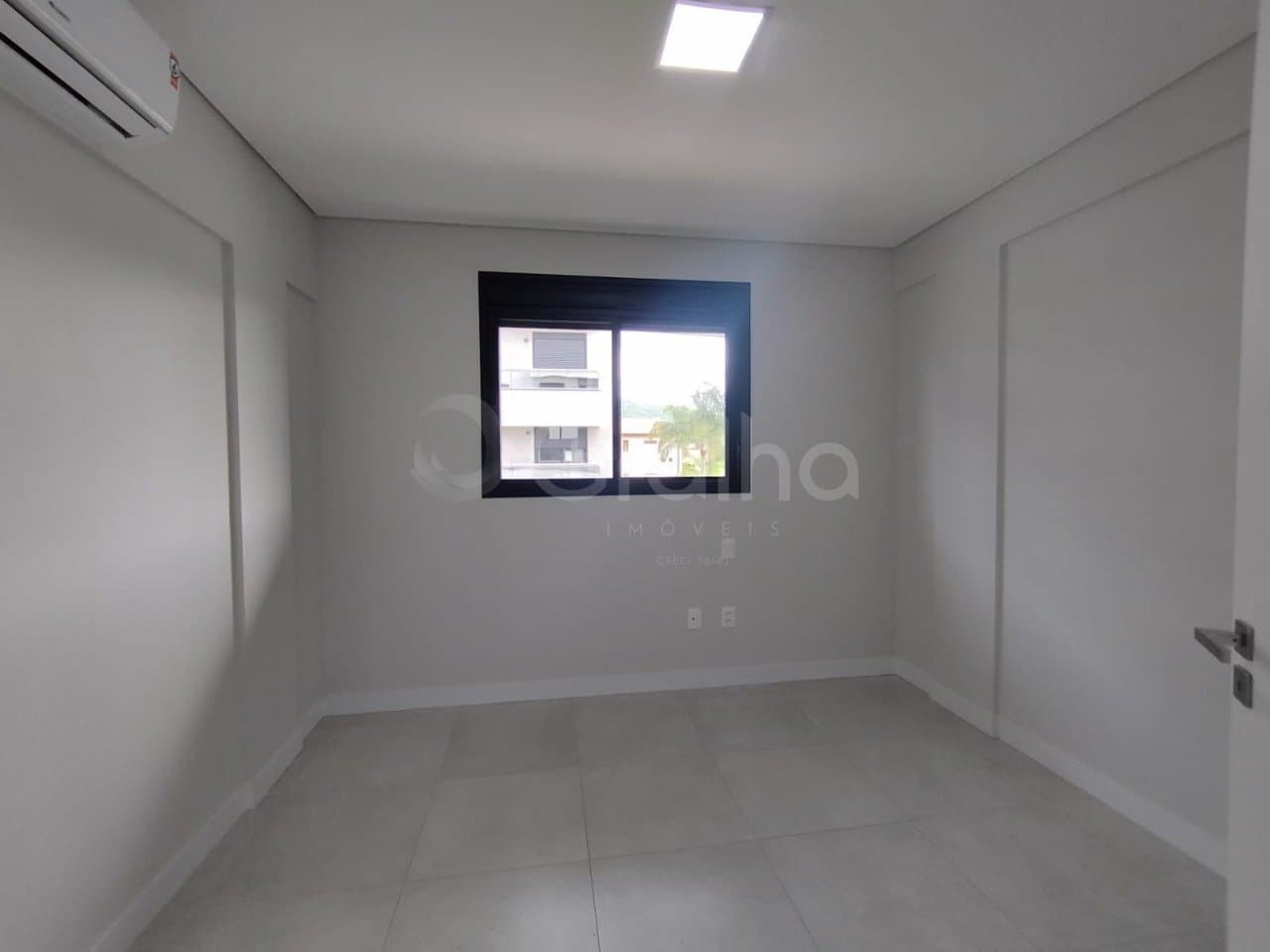qlkhi-ivmV8_41585699e1a6eabf0e.jpg