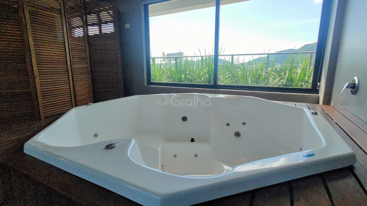 qlp8ao-iQ34Y_3663667eee6ca898d3.jpg