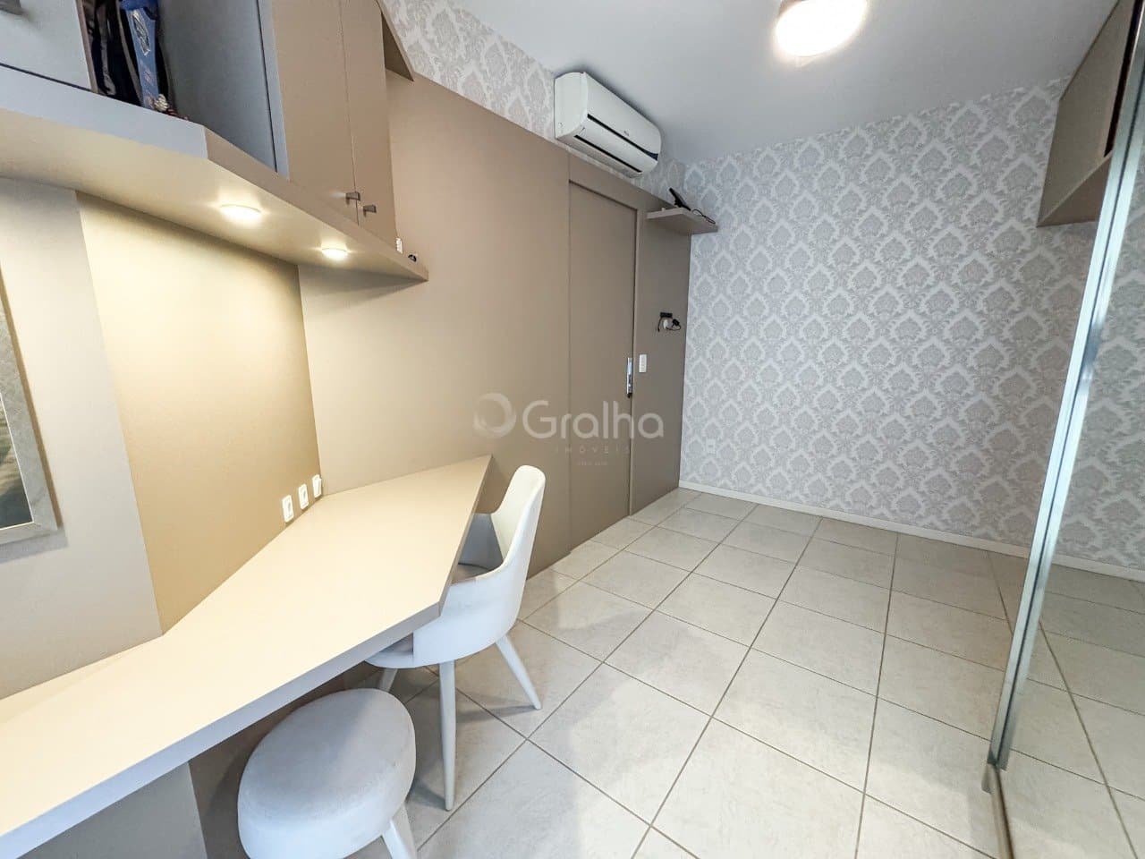 qqml9d-i8UGr8gd54By82_3982068b1cf2bdbf19.jpg