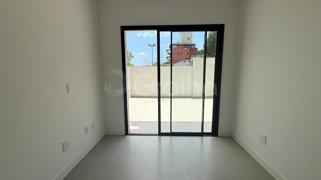 qqu8i-irS74b7_40951691e09b7c2a71.jpg