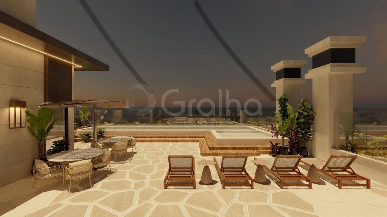 qroxrd-iqEtO3_413566944be3c838d1.jpg