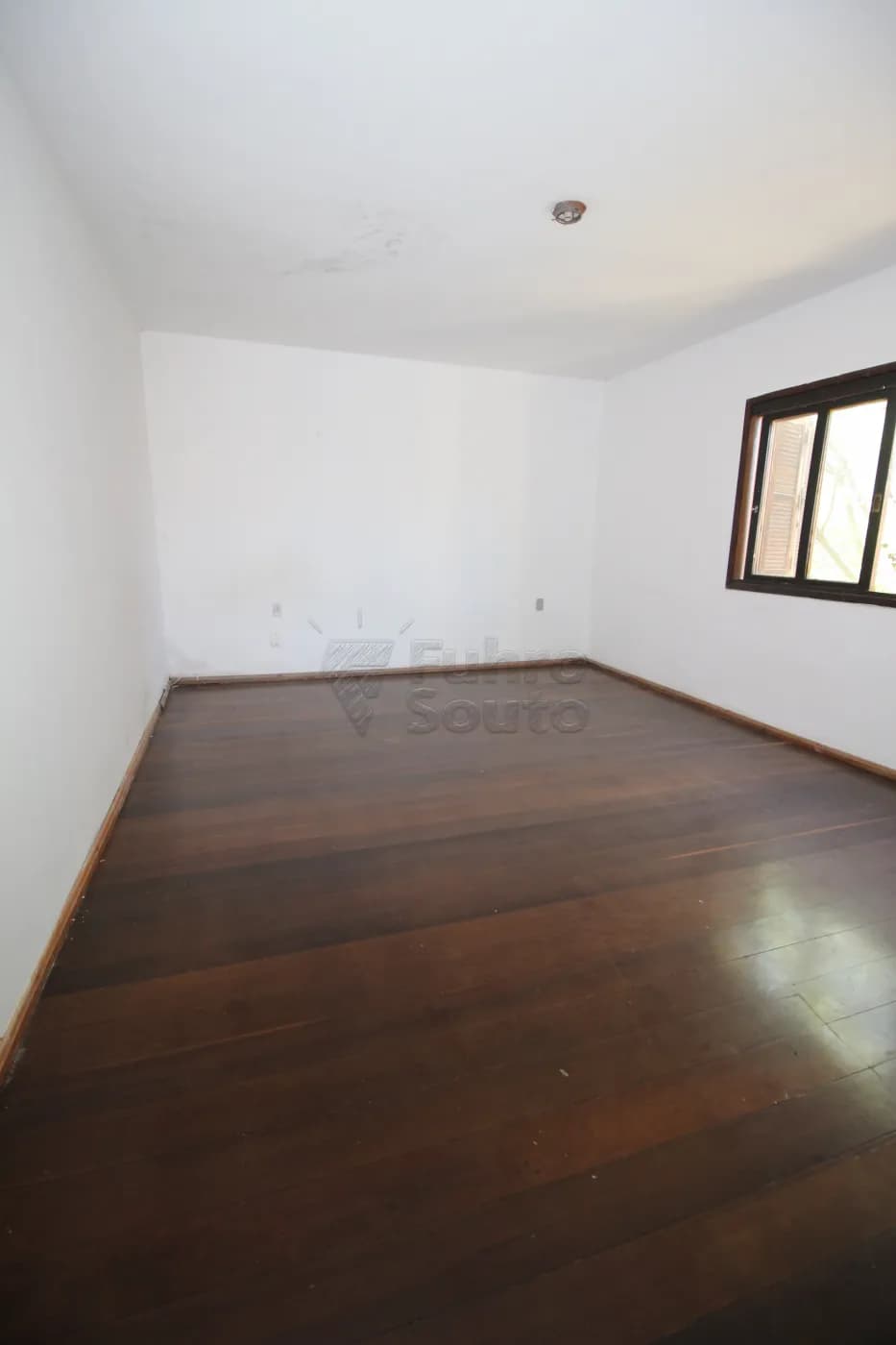 r065qw-dormitorio-2.webp