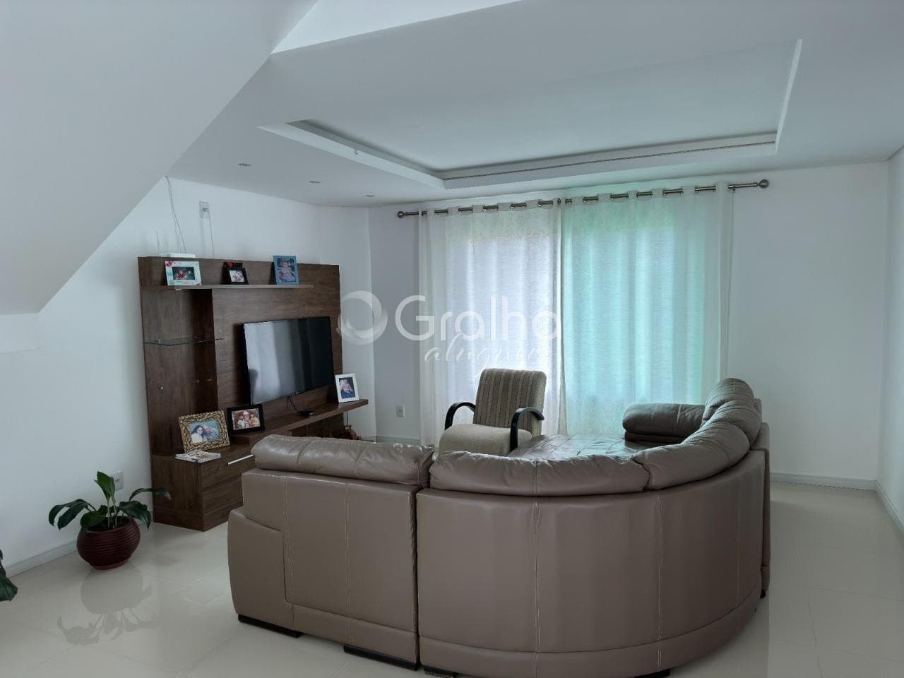 r1h28f-iruNg35862495423_2878169d800288fafc.jpg